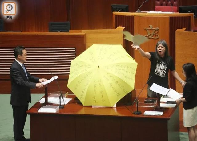 香港议会选举:香港区议会的职能