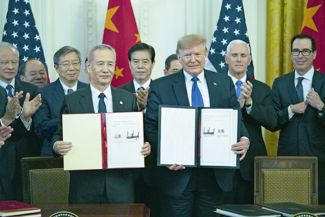 中美签署第一阶段经贸协议:中美签署第一阶段经贸协议一体现了当今世界的趋势...